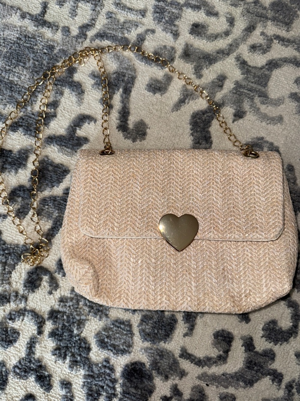 Women’s Pink Heart-Accent Chain Shoulder Bag